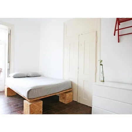 Friendly Hills Bairro Alto Konukevi *